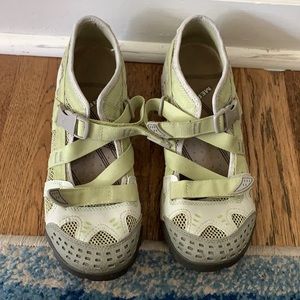 Merrell Waterpro shoes women’s size 9